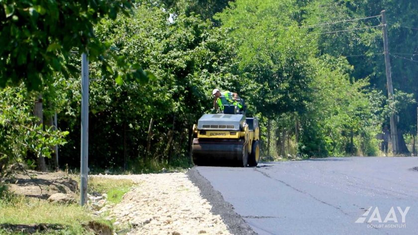 Qusarda 23 km uzunluğa malik avtomobil yolunun asfaltlanmasına başlanılıb VİDEO