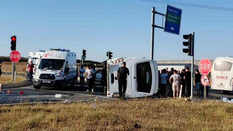 Sərnişin avtobusu aşdı, çoxlu sayda yaralı var