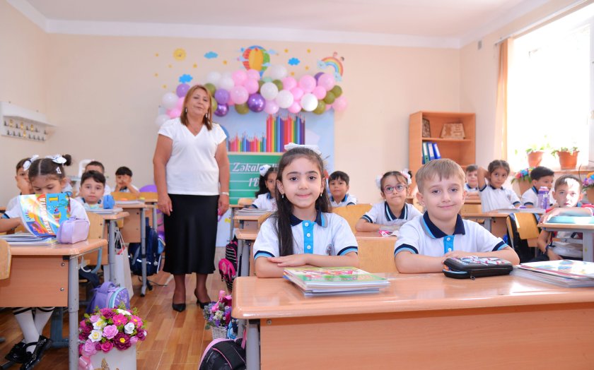 Paytaxtda məktəblərin mikroəraziləri ilə bağlı 1 630 müraciət cavablandırılıb