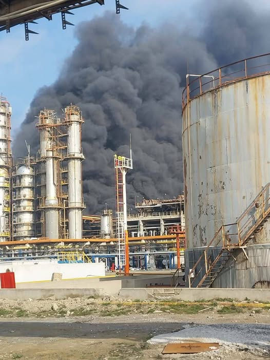 Neft Emalı Zavodunun ərazisində yanğın başlayıb