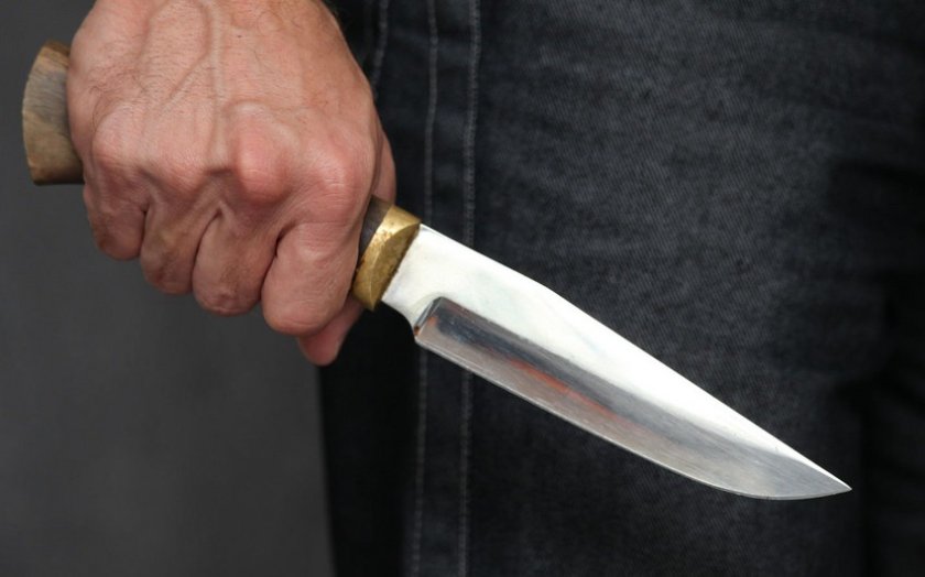 Şamaxı qəbiristanlığında ər arvadını öldürüb