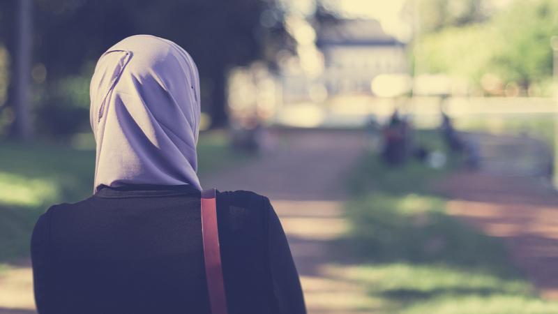 Liseylərdə hicab taxmağa icazə verildi