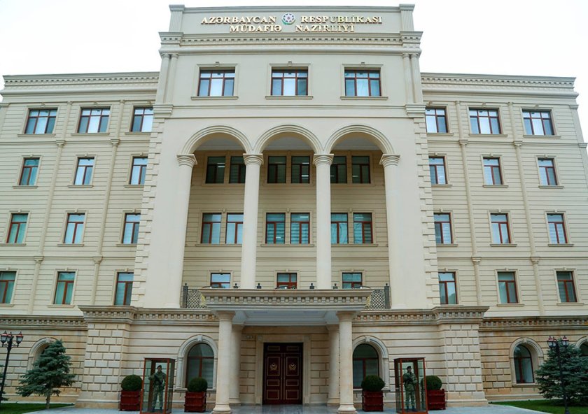 Düşmən mövqelərimizi atəşə tutub