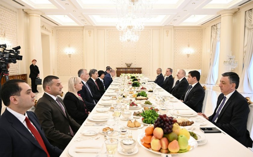 Azərbaycan və Gürcüstan prezidentlərinin nahar əsnasında geniş tərkibdə görüşü olub