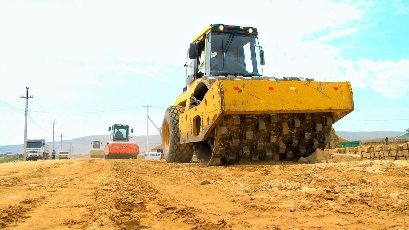 Bu il 459,6 kilometr yol əsaslı təmir olunacaq