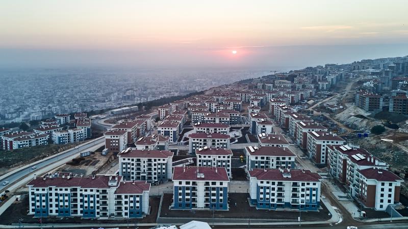 Zəlzələ bölgəsində ilin sonuna qədər 453 min ev və iş yeri istifadəyə veriləcək