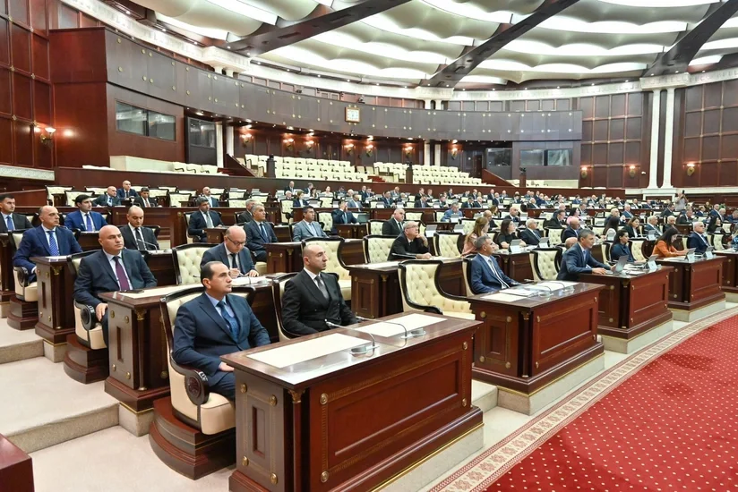 MM Konstitusiyanın 30 illiyi ilə bağlı yubiley medalının təsis edilməsini təsdiqləyib