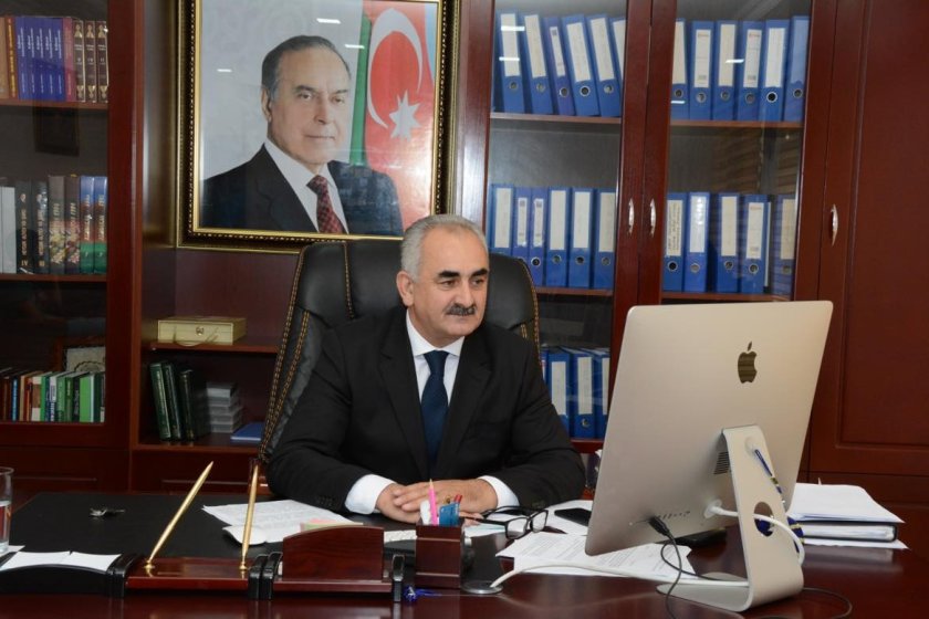 Üç boyalı bayrağımız bütün dünya azərbaycanlılarını bir araya gətirən qaynağımızdır