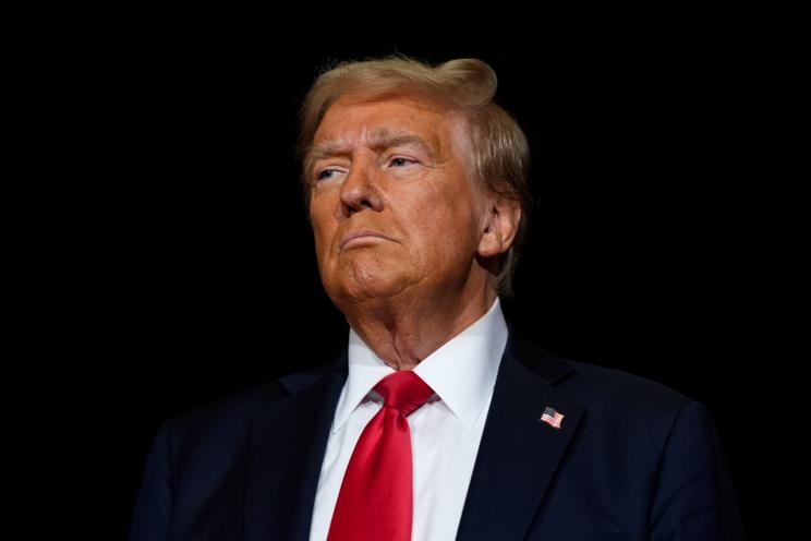 Tramp Venesuelada quru hərbi əməliyyatı istisna etməyib