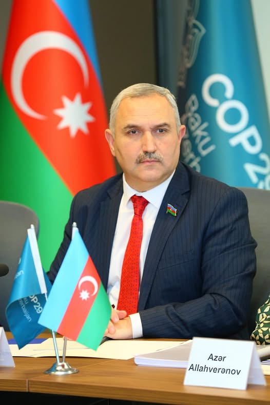 Azərbaycan xalqının müstəqilliyi və milli kimliyinin müqəddəs rəmzi - Dövlət Bayrağı