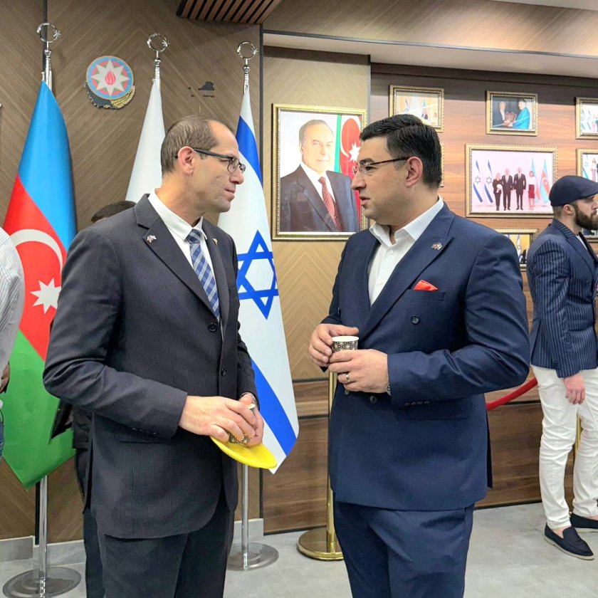 Roni Krausun diplomatik fəaliyyəti yüksək peşəkarlıq məktəbidir