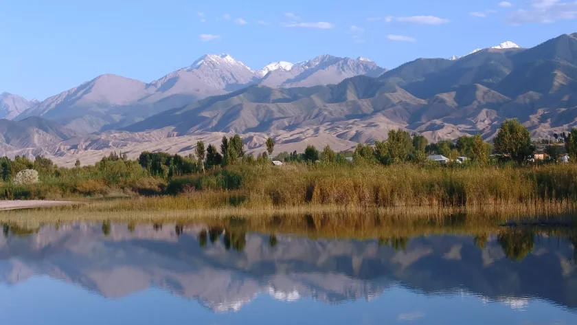 Qazaxıstan Qırğızıstandan torpaq icarəyə götürür
