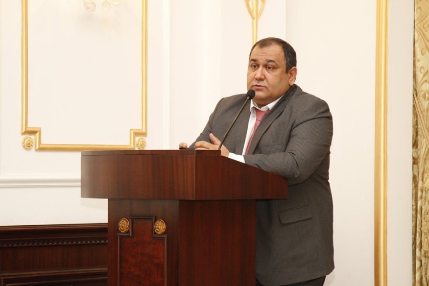 Trampı geri addım atmağa nə məcbur etdi?