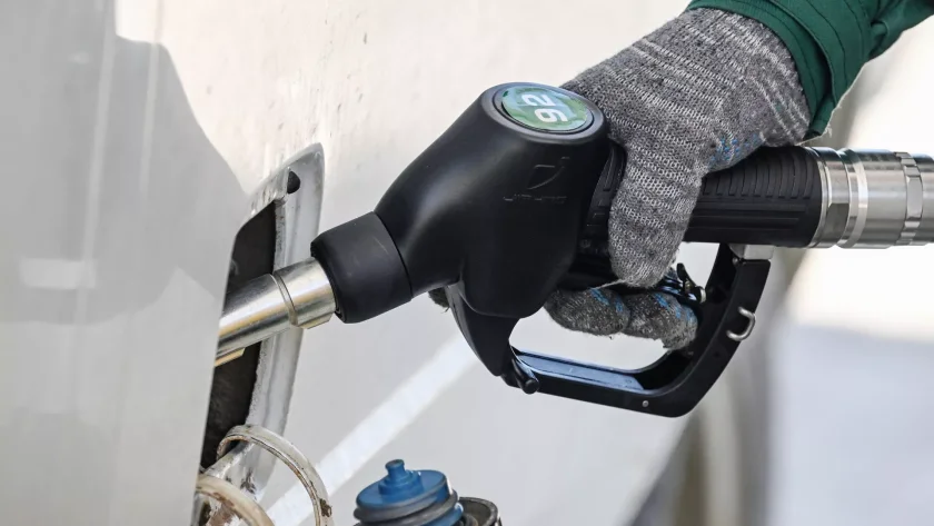 Qazaxıstanda benzinin qiyməti artacaq