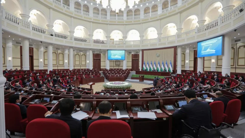 Özbəkistanda soyadlar milliləşdirilir