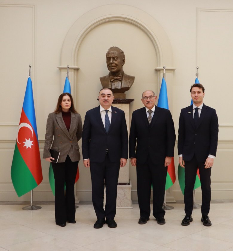 Azərbaycan-Paraqvay əlaqələri müzakirə edilib