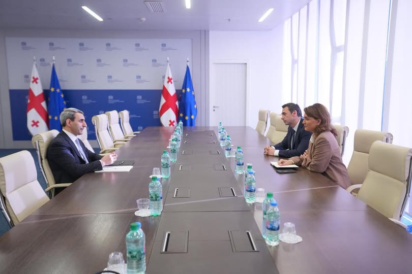 Tbilisidə BTQ dəmir yolunun təhvil-təslimi üzrə yekun aktın imzalanması müzakirə olunub