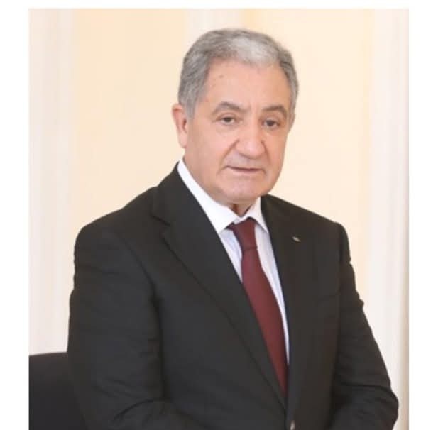 Düşmən uzaqda deyilmiş, məqam gözləyirmiş