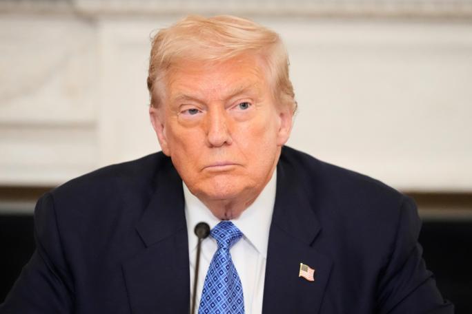 Tramp İranla 47 illik müharibəyə son qoyur