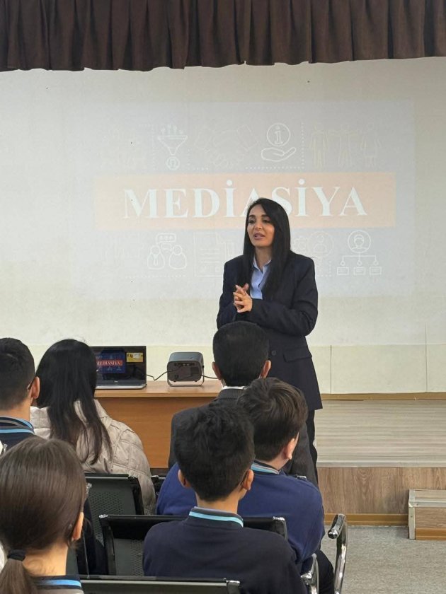 Zəngi liseyində mediasiya ilə bağlı maarifləndirici seminar keçirilib