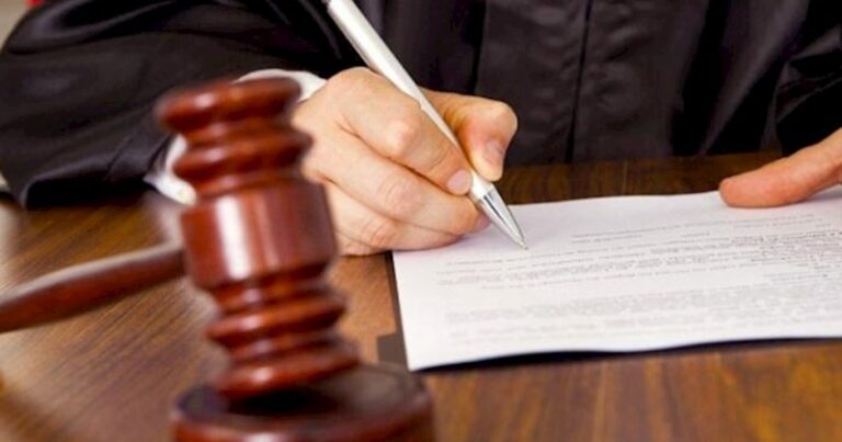 Milyonlarla vəsaiti havaya sovuran məmurlara qarşı niyə sərtlik və prinsipiallıq göstərilmir?