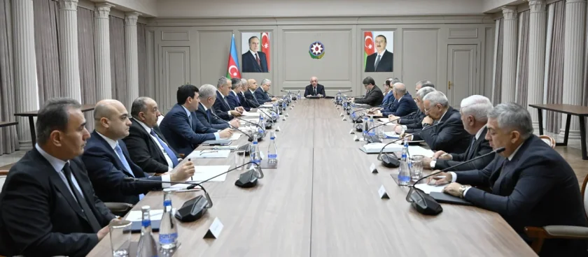 Əli Əsədov leysan yağışların vurduğu zərərlə bağlı tapşırıqlar verib