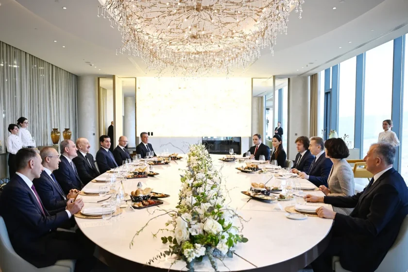 Tbilisidə Azərbaycan Prezidentinin şərəfinə lanç verilib