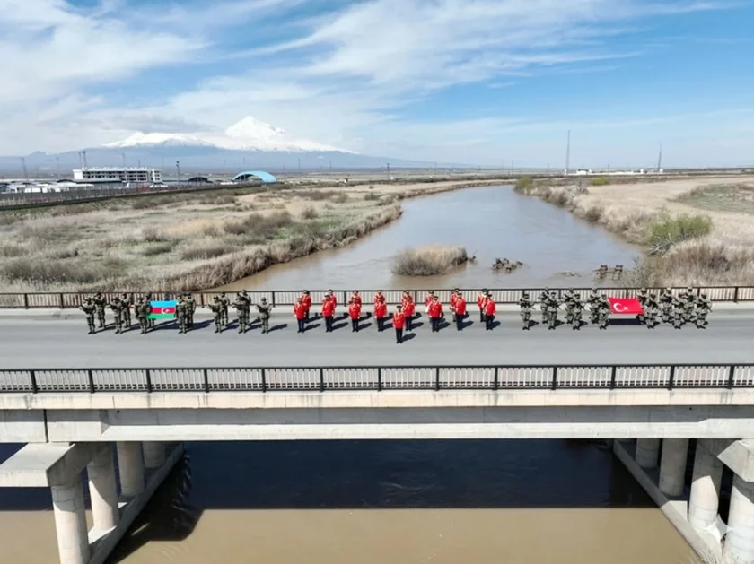 Azərbaycan və Türkiyə hərbçiləri Naxçıvanda birgə təlim keçir