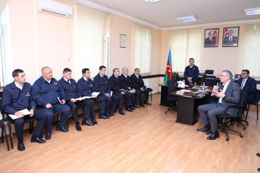 “Azəriqaz” İB-nin baş direktoru Şəmkir RQİİ-nin fəaliyyət hesabatını dinləyib