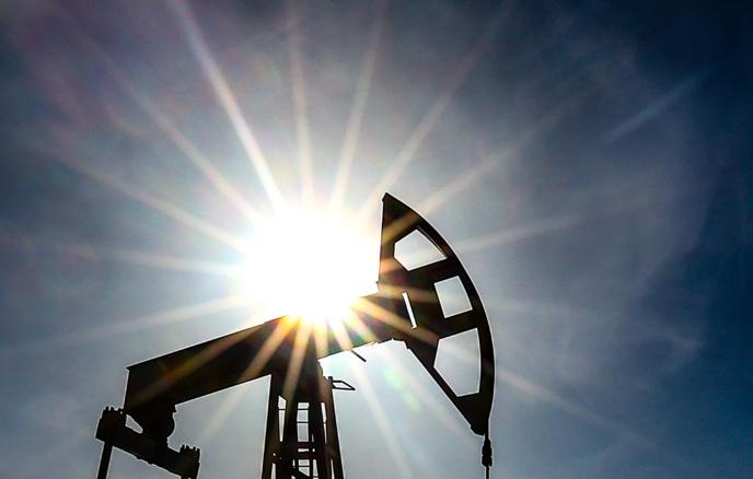 Brent markalı xam neftin qiyməti 90 dolları keçib