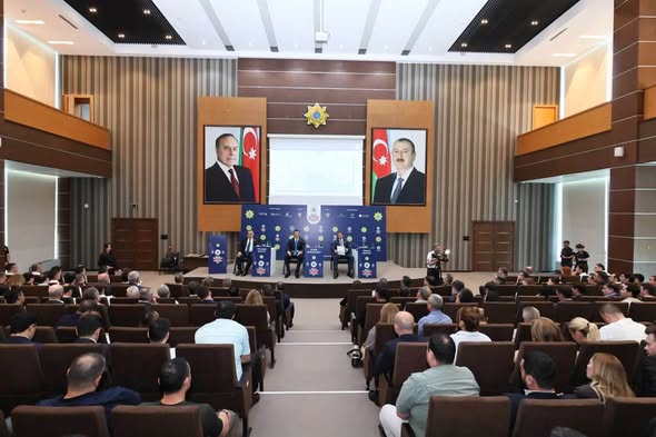 Bakı Baş Gömrük İdarəsində Milli Biznesin İnkişafı Forumunun xüsusi sessiyası keçirilib