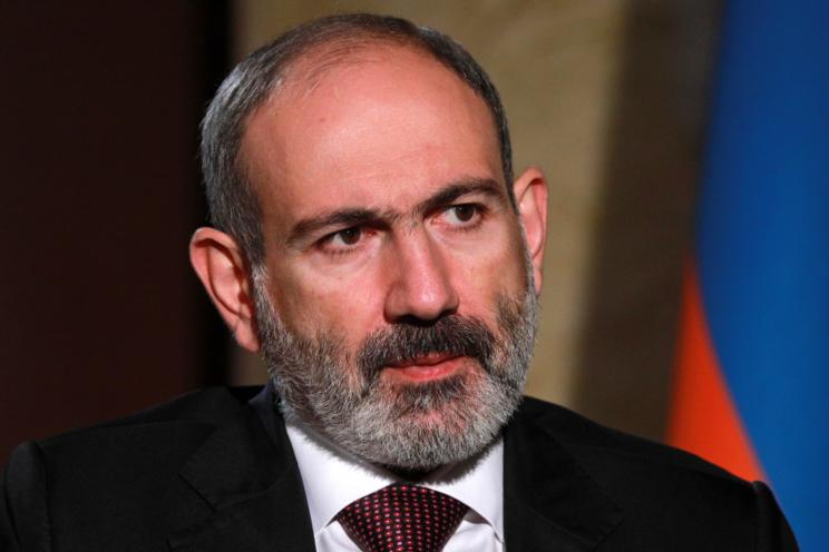 Paşinyan Ermənistanı quşla müqayisə edib